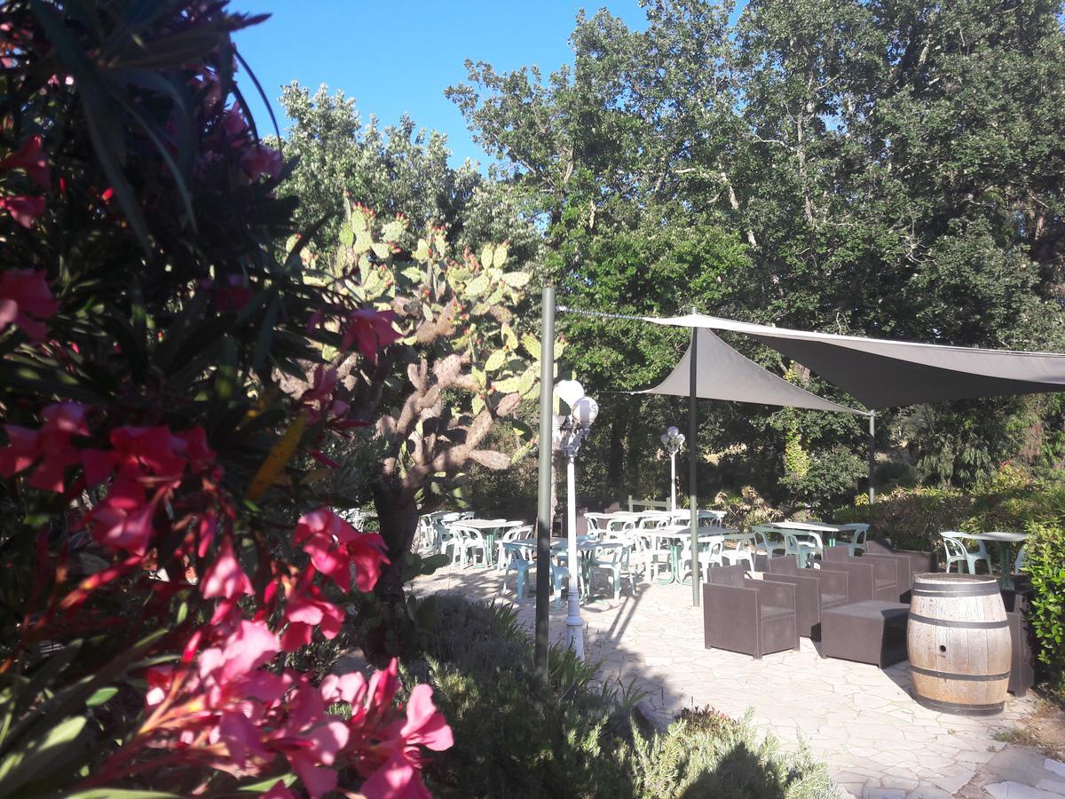 Hotel Camping Charlemagne Port Grimaud Esterno foto